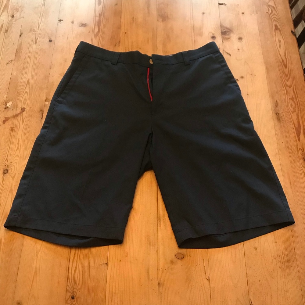 Peter Millar mens golf shorts